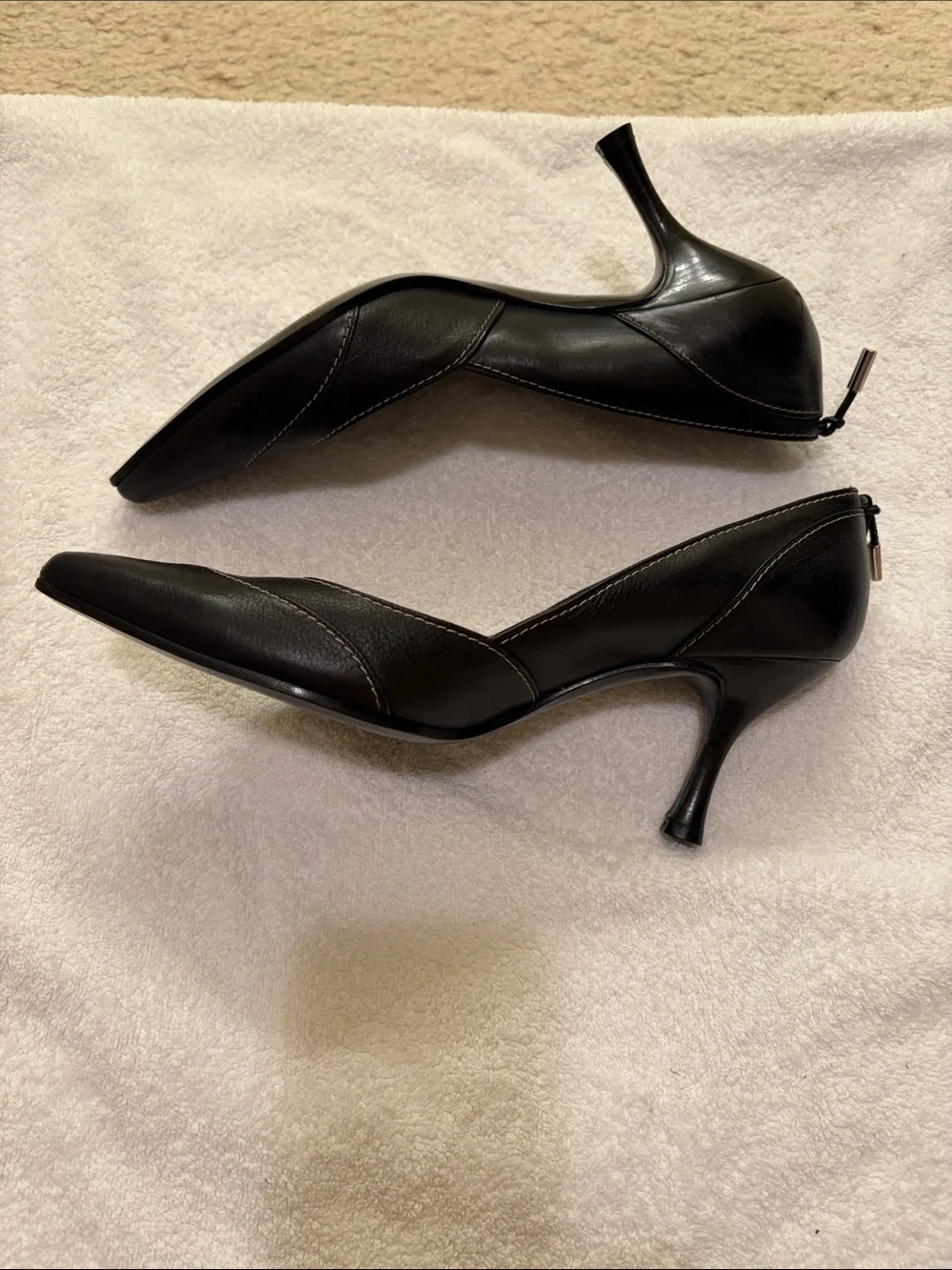 Salvatore Ferragamo Black Pointed-Toe Leather Heels